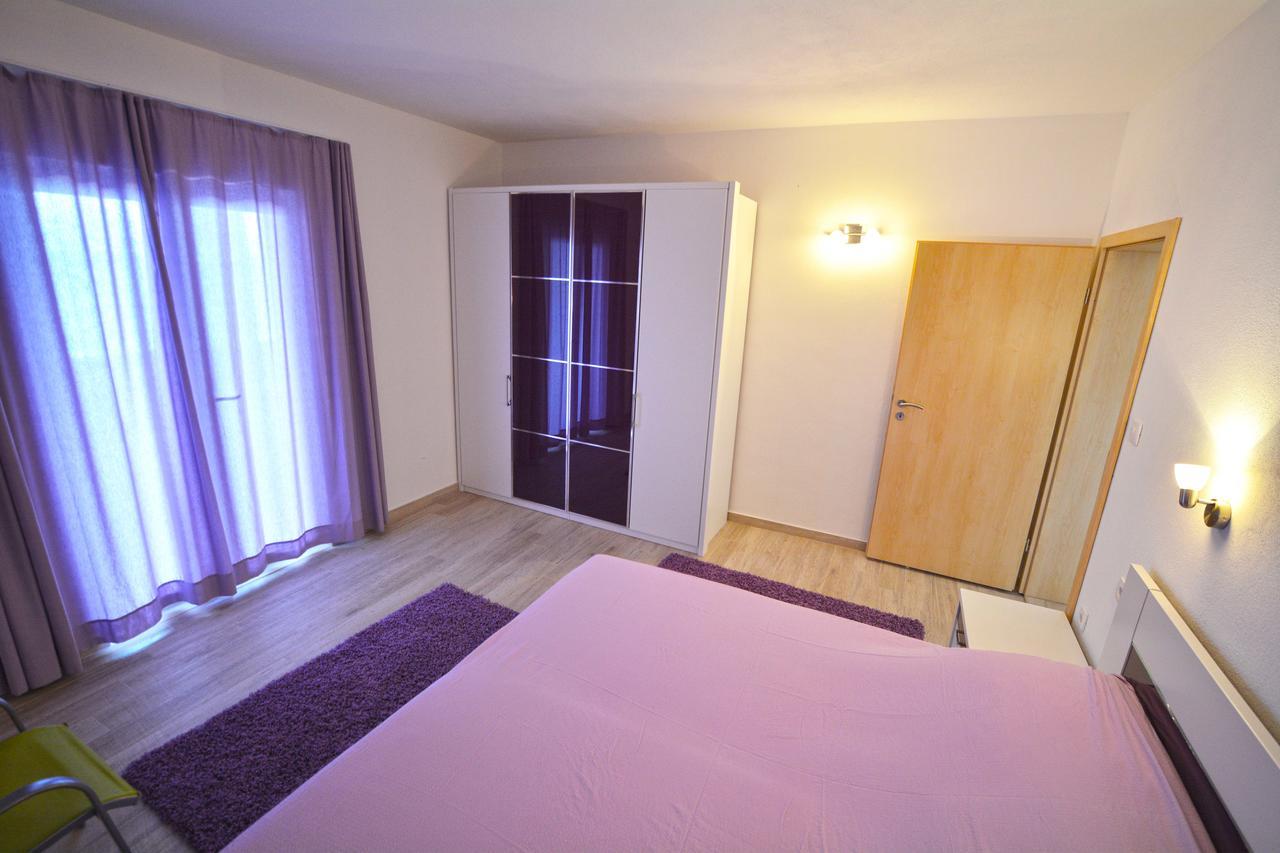 Apartments Dubas 奥瑞比克 外观 照片