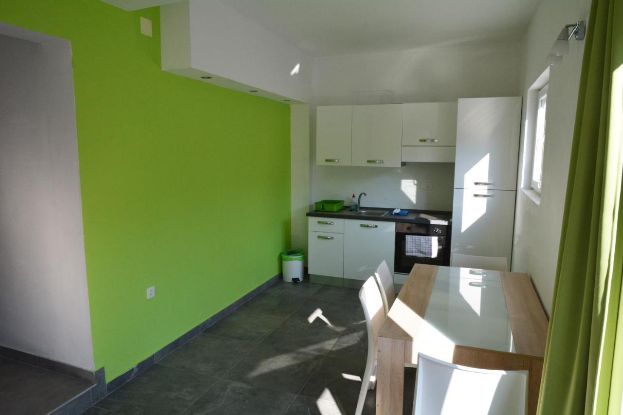 Apartments Dubas 奥瑞比克 外观 照片