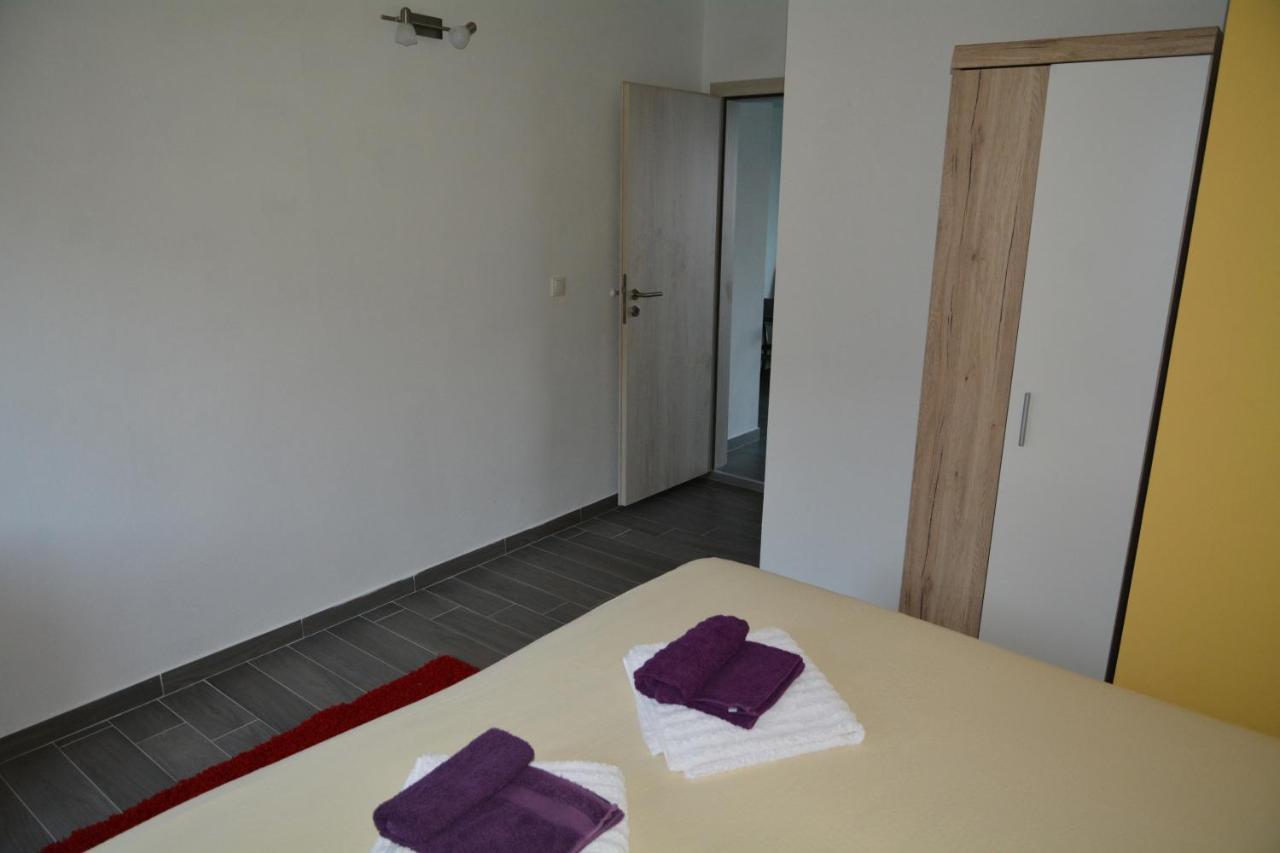 Apartments Dubas 奥瑞比克 外观 照片