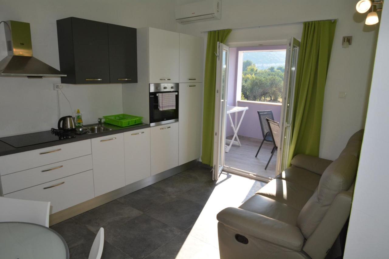 Apartments Dubas 奥瑞比克 外观 照片